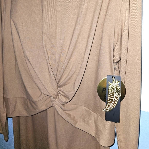 Plus Size Outfit 2 Piece Feathers Plus Size Loungewear Khaki NWT 3X - Picture 3 of 6